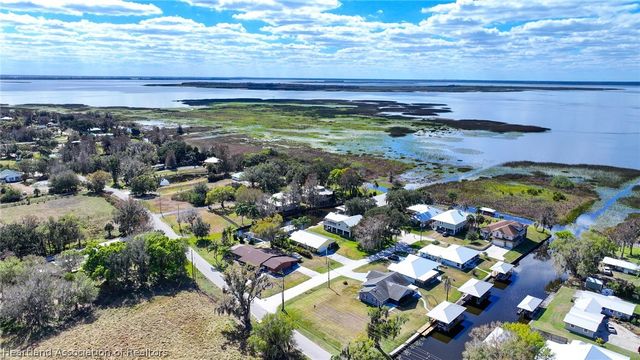 237 Wild Duck Point, Lorida, FL 33857