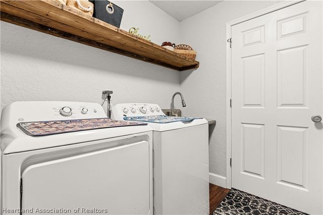 237 Wild Duck Point, Lorida, FL 33857