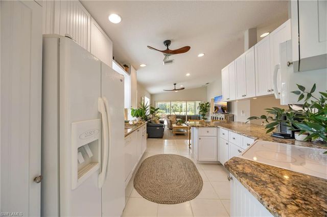 3006 Futuna LN, Naples, FL 34119