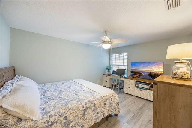 3006 Futuna LN, Naples, FL 34119