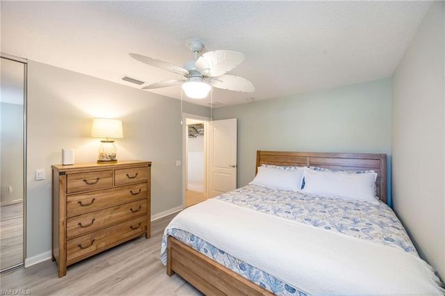 3006 Futuna LN, Naples, FL 34119