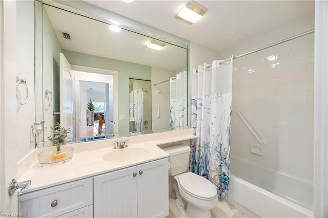 3006 Futuna LN, Naples, FL 34119