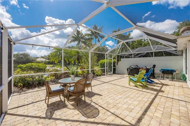 3006 Futuna LN, Naples, FL 34119
