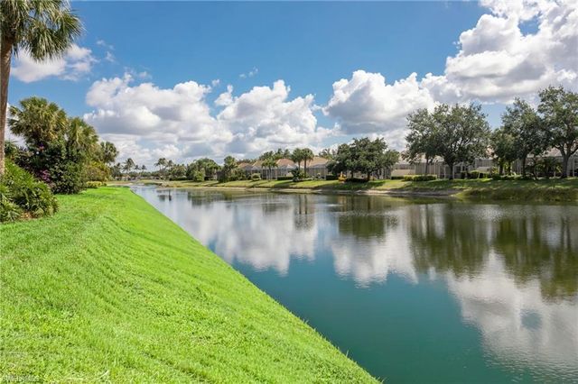 3006 Futuna LN, Naples, FL 34119