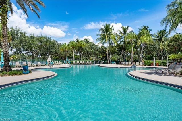 3006 Futuna LN, Naples, FL 34119