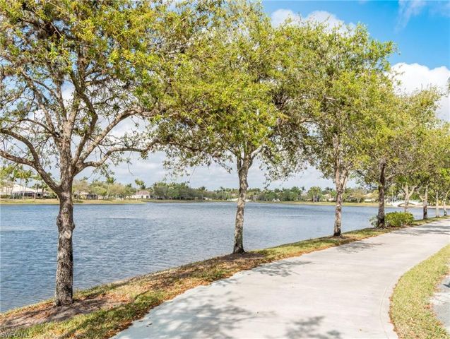 3006 Futuna LN, Naples, FL 34119