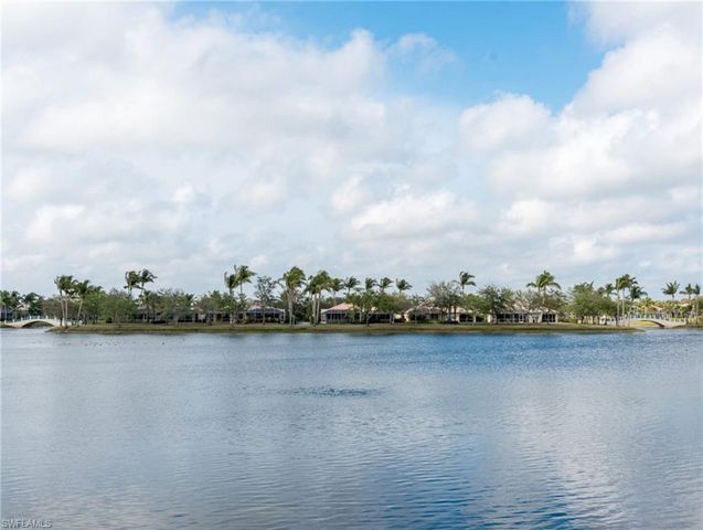 3006 Futuna LN, Naples, FL 34119