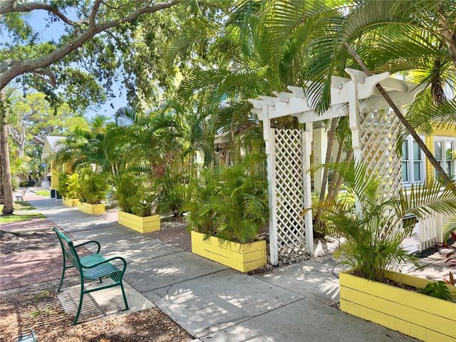 3020 CLINTON STREET S, Gulfport, FL 33707