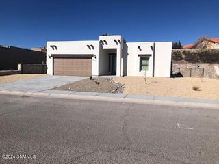 2865 East Springs Road, Las Cruces, NM 88011