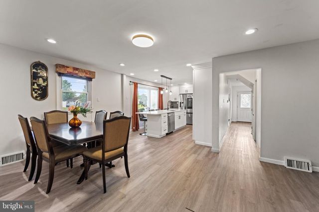 315 STATE ST, Blackwood, NJ 08012