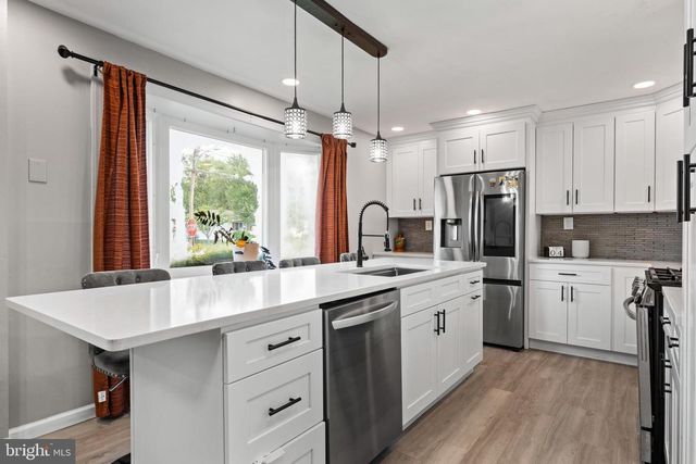 315 STATE ST, Blackwood, NJ 08012