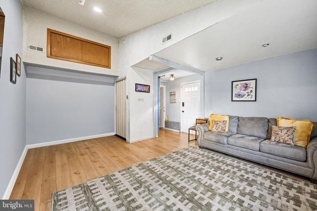 315 STATE ST, Blackwood, NJ 08012