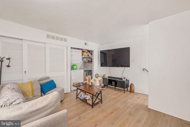 315 STATE ST, Blackwood, NJ 08012