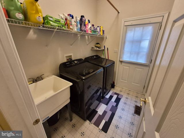 422 POST OAK LN, Newark, DE 19702