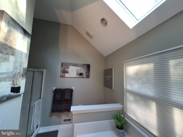 422 POST OAK LN, Newark, DE 19702