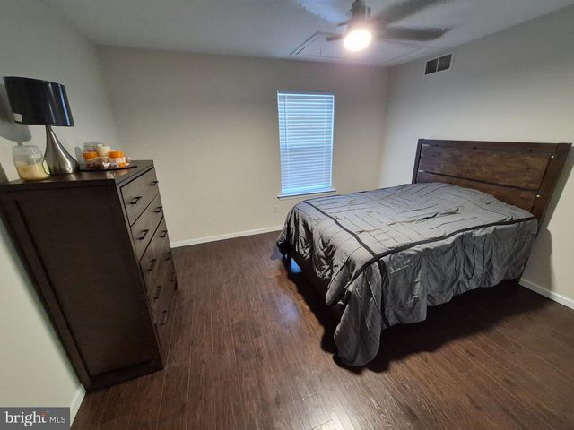 422 POST OAK LN, Newark, DE 19702