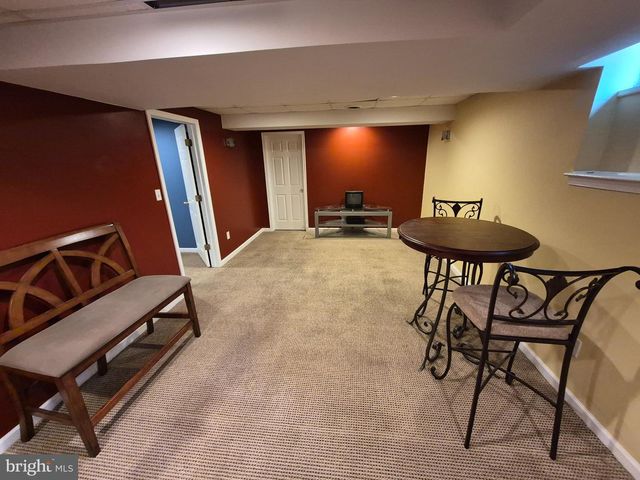 422 POST OAK LN, Newark, DE 19702
