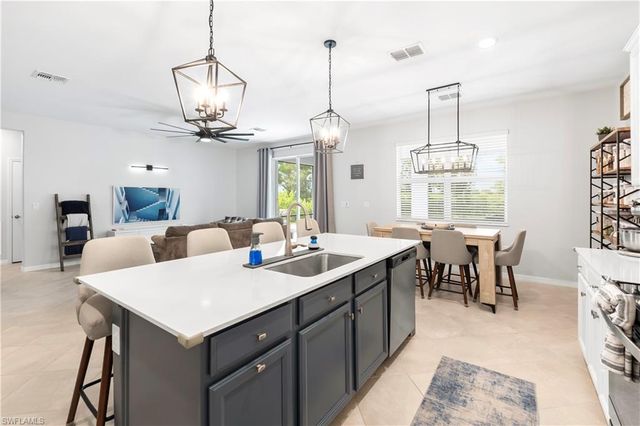 2639 Scarlet WAY, Naples, FL 34120
