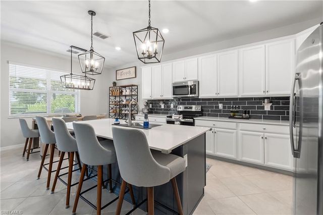 2639 Scarlet WAY, Naples, FL 34120