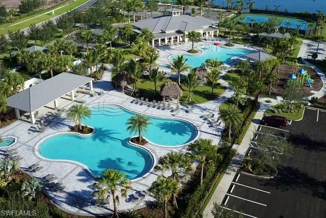 2639 Scarlet WAY, Naples, FL 34120