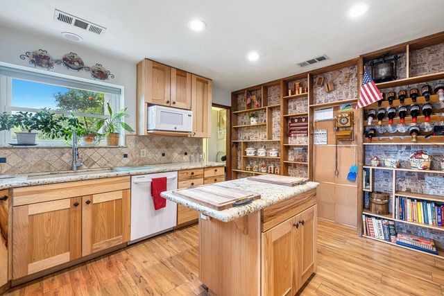 35427 Avenue 14, Madera, CA 93636