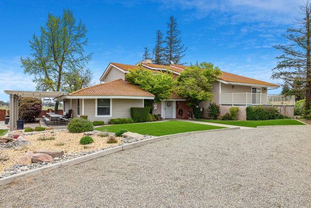 35427 Avenue 14, Madera, CA 93636