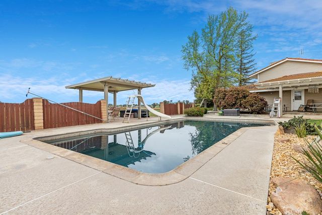 35427 Avenue 14, Madera, CA 93636