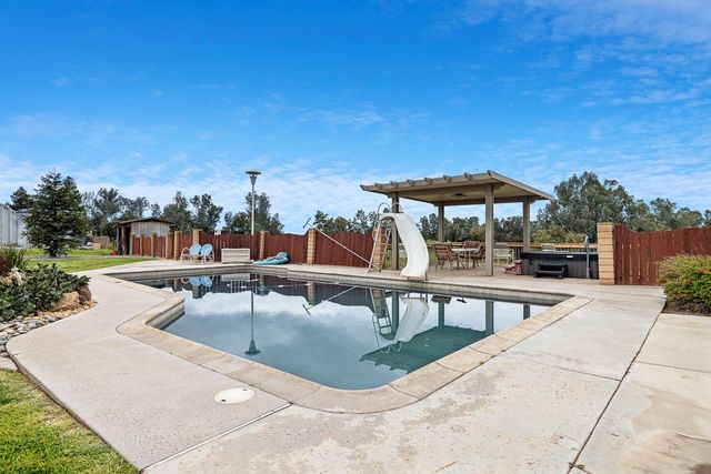 35427 Avenue 14, Madera, CA 93636