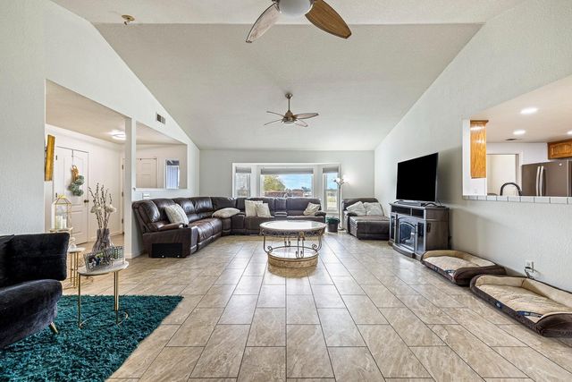 35427 Avenue 14, Madera, CA 93636