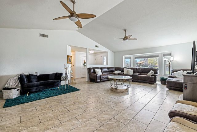 35427 Avenue 14, Madera, CA 93636