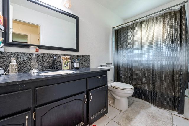 35427 Avenue 14, Madera, CA 93636