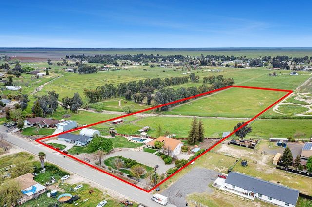35427 Avenue 14, Madera, CA 93636