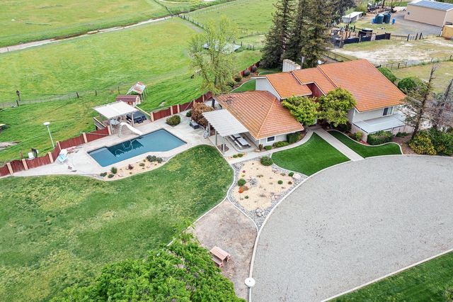 35427 Avenue 14, Madera, CA 93636