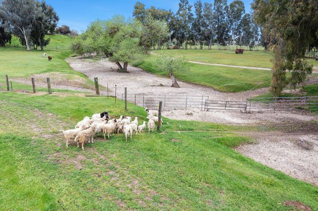 35427 Avenue 14, Madera, CA 93636