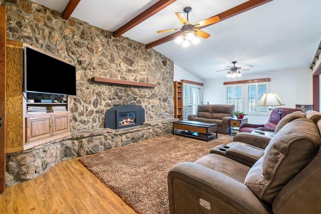 35427 Avenue 14, Madera, CA 93636