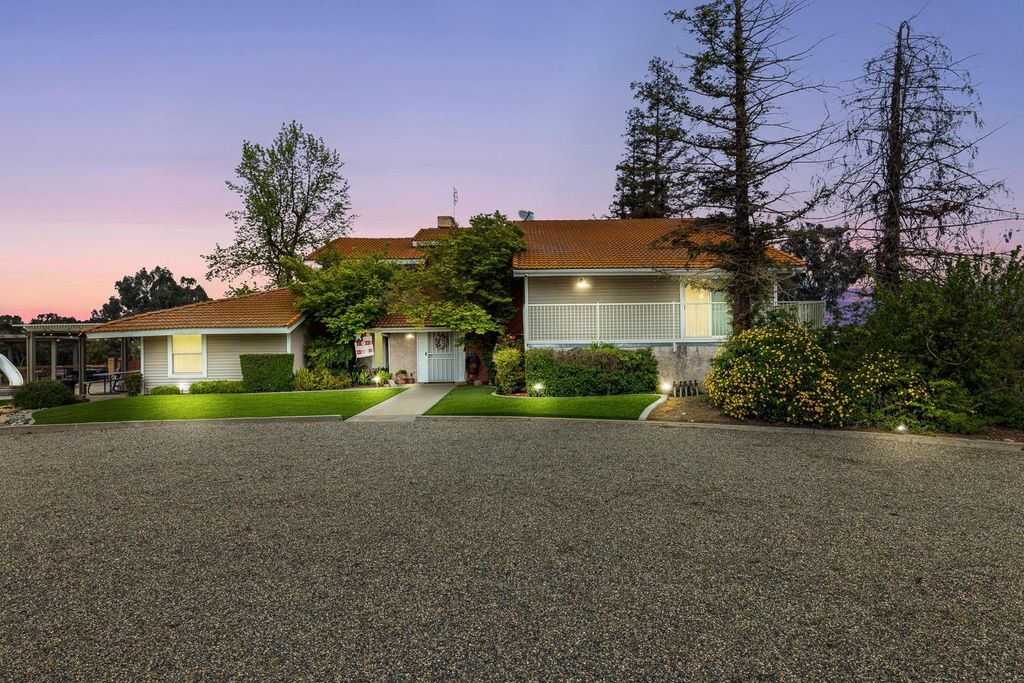 35427 Avenue 14, Madera, CA 93636