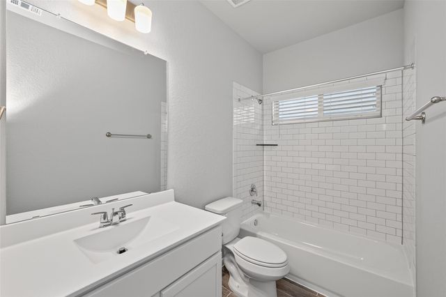 516 Emerald Thicket, Huffman, TX 77336