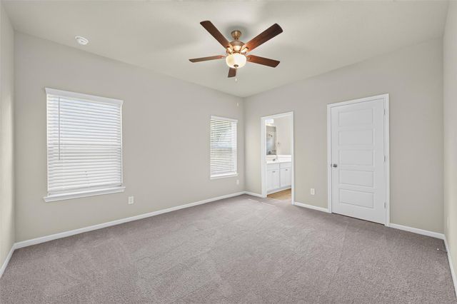 516 Emerald Thicket, Huffman, TX 77336