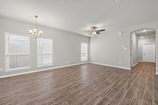 516 Emerald Thicket, Huffman, TX 77336