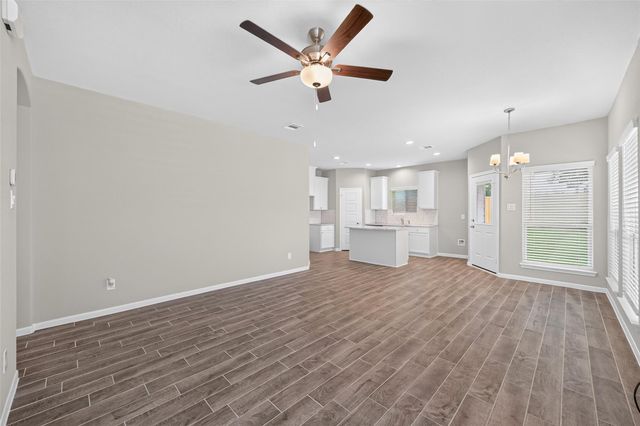 516 Emerald Thicket, Huffman, TX 77336