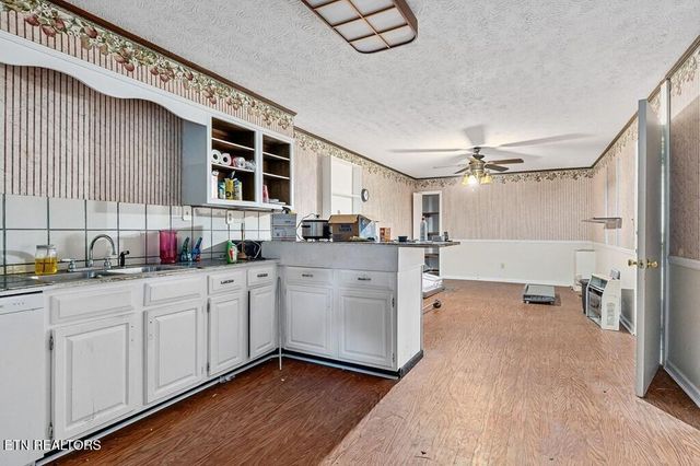 221 Craig Rd. Rd, Monterey, TN 38574