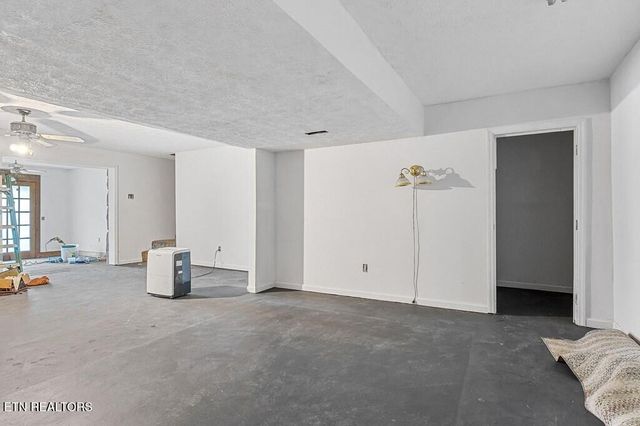 221 Craig Rd. Rd, Monterey, TN 38574