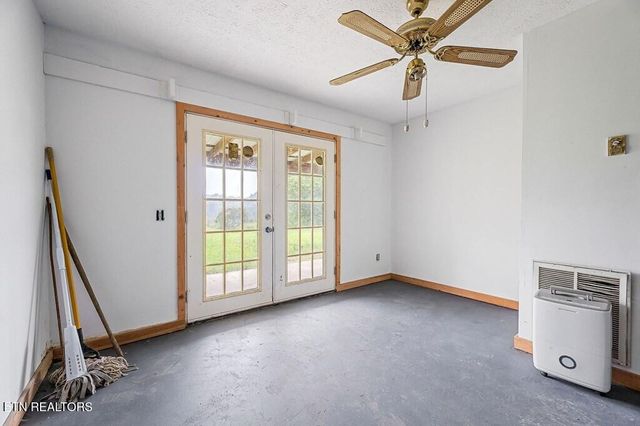 221 Craig Rd. Rd, Monterey, TN 38574