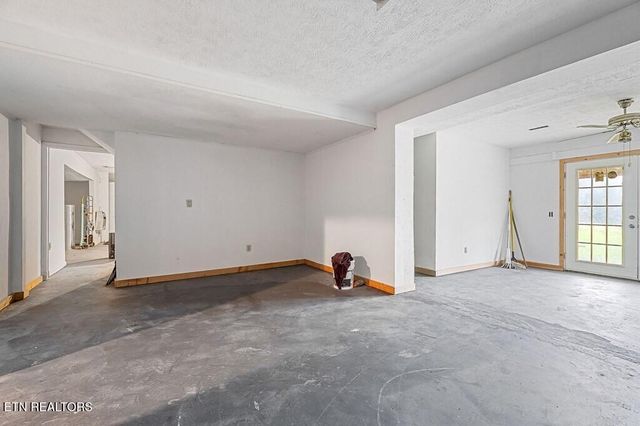 221 Craig Rd. Rd, Monterey, TN 38574