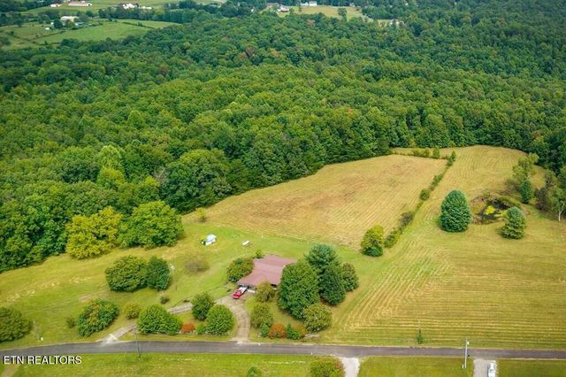 221 Craig Rd. Rd, Monterey, TN 38574