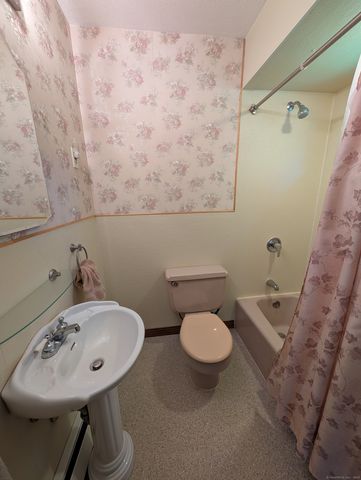 11 Fairchild Road, Newtown, CT 06470