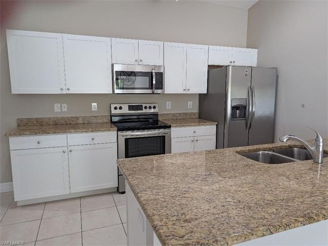 4405 SW 8th CT, Cape Coral, FL 33914