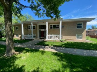 716 E Division Street B, Lombard, IL 60148