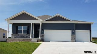 9610 N 173 Avenue, Bennington, NE 68007