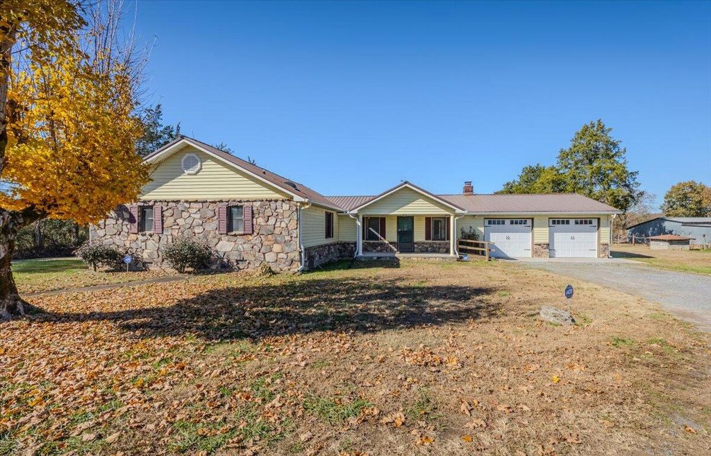 602 Moore Road NW, Charleston, TN 37310